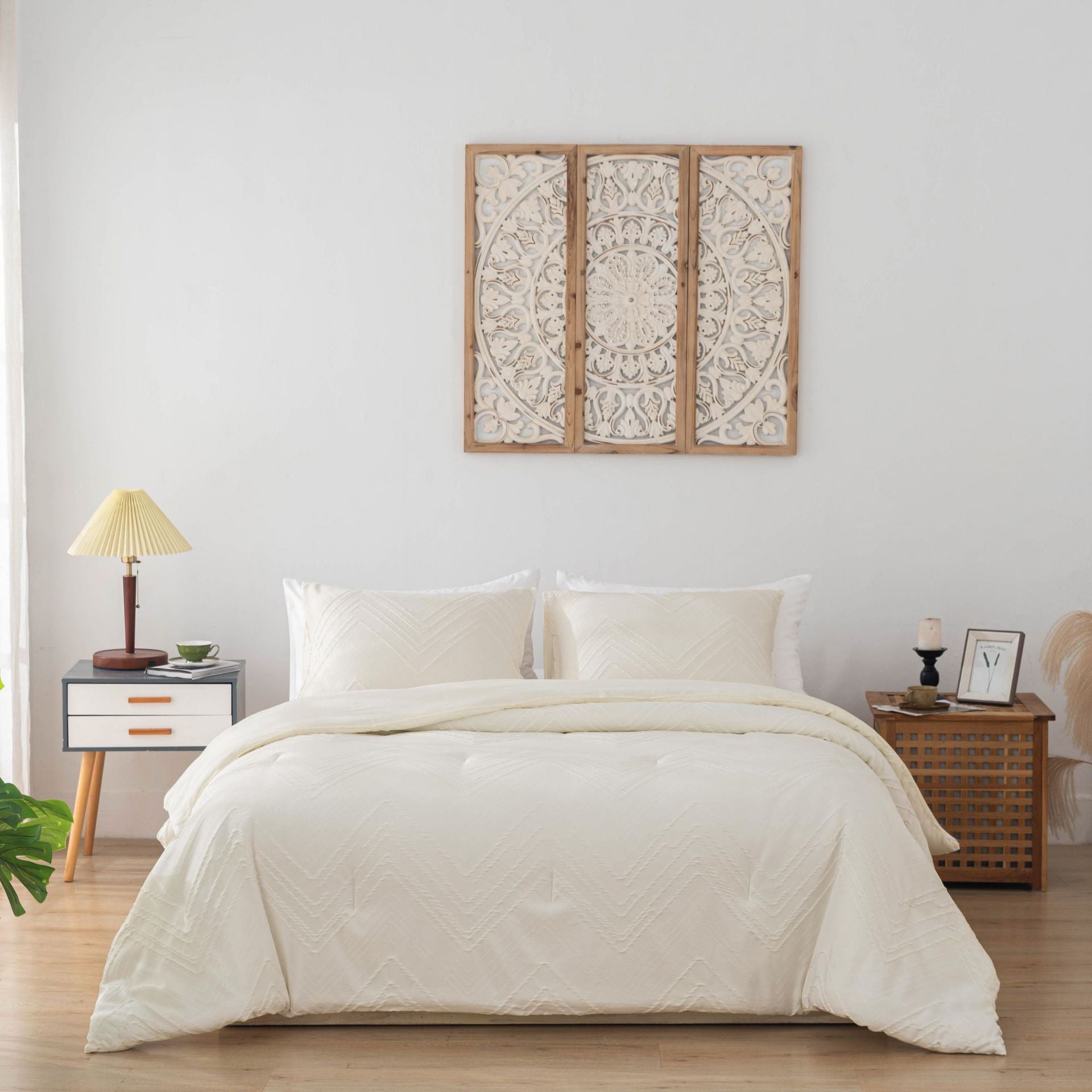 3-Piece Wavy Pattern Quilt and Pillowcase Bedding Set - Calm Cloud Bedding